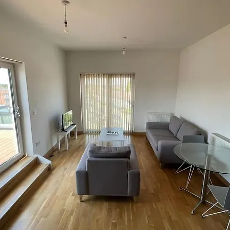 Modern 2 Bed Flat With Balcony Apartment Southend-on-Sea Exterior photo
