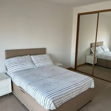 Modern 2 Bed Flat With Balcony Apartment Southend-on-Sea Exterior photo